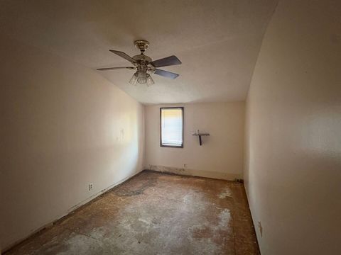 Tiny photo for 3657 Dillinger Rd Road, Carbondale, IL 62901 (MLS # 100000382)