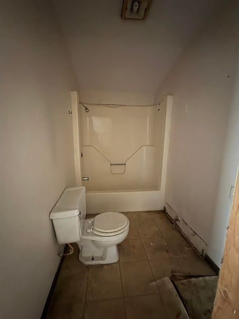 Tiny photo for 3657 Dillinger Rd Road, Carbondale, IL 62901 (MLS # 100000382)