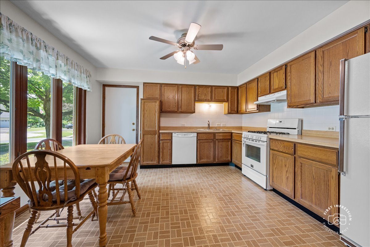 Properties 4 421 Kickapoo Avenue
