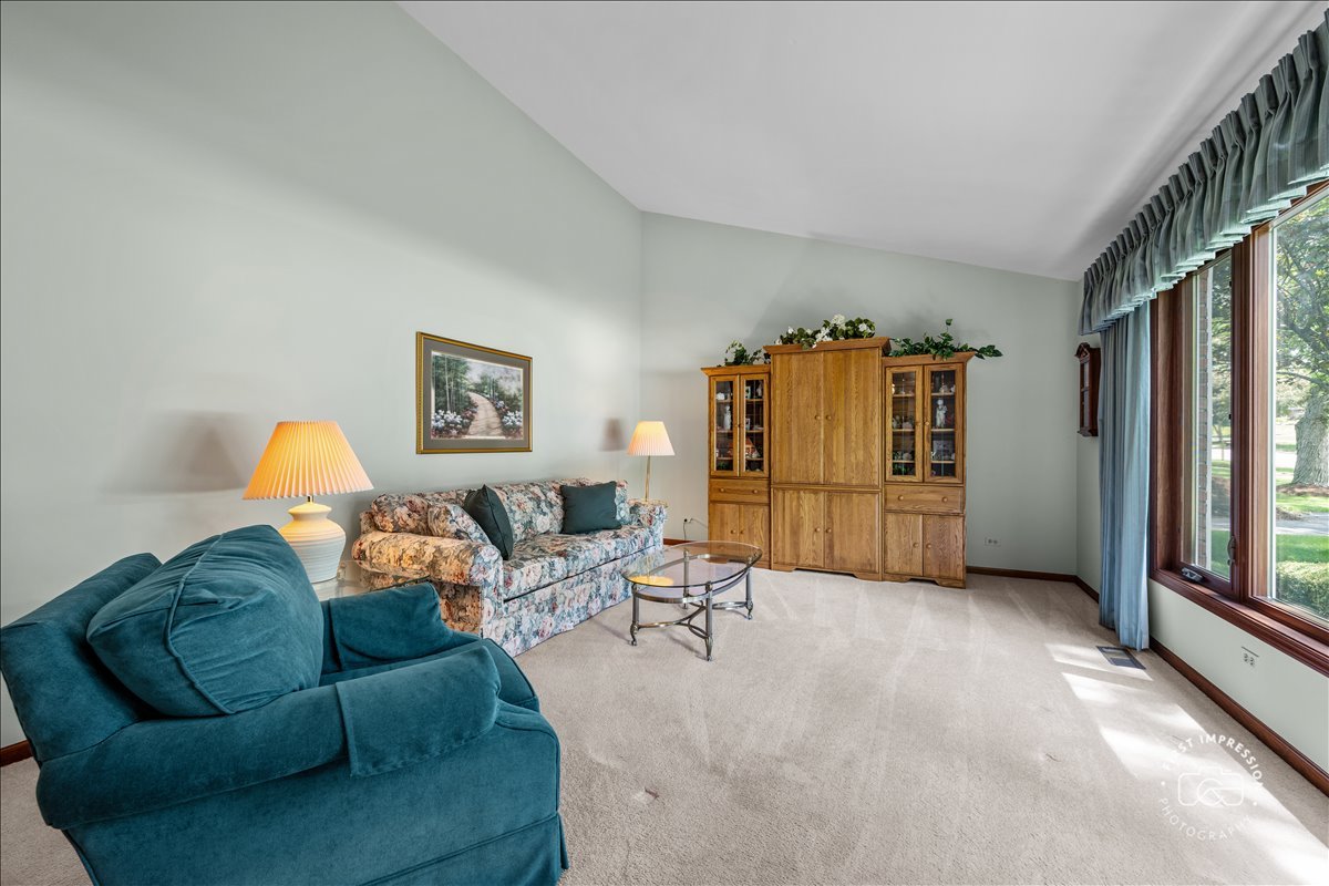 Properties 2 421 Kickapoo Avenue