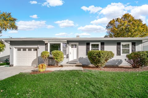 2123 Fairland Drive Sycamore IL 60178