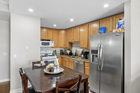 Tiny photo for 9355 Irving Park Road #401, Schiller Park, IL 60176 (MLS # 12649353)