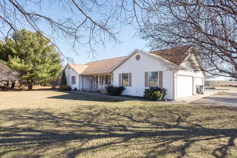 Tiny photo for 1476 County Road 2500 E, Ogden, IL 61859 (MLS # 12571375)