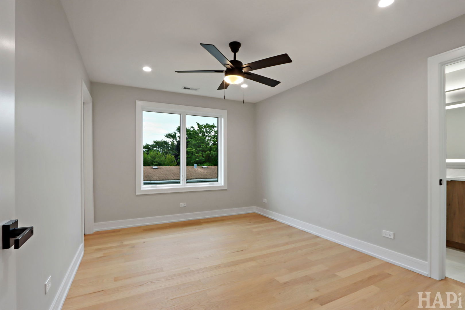 Glenview, Illinois 60025, United States, 5 Bedrooms Bedrooms, ,5 BathroomsBathrooms,Residential,Active,238113