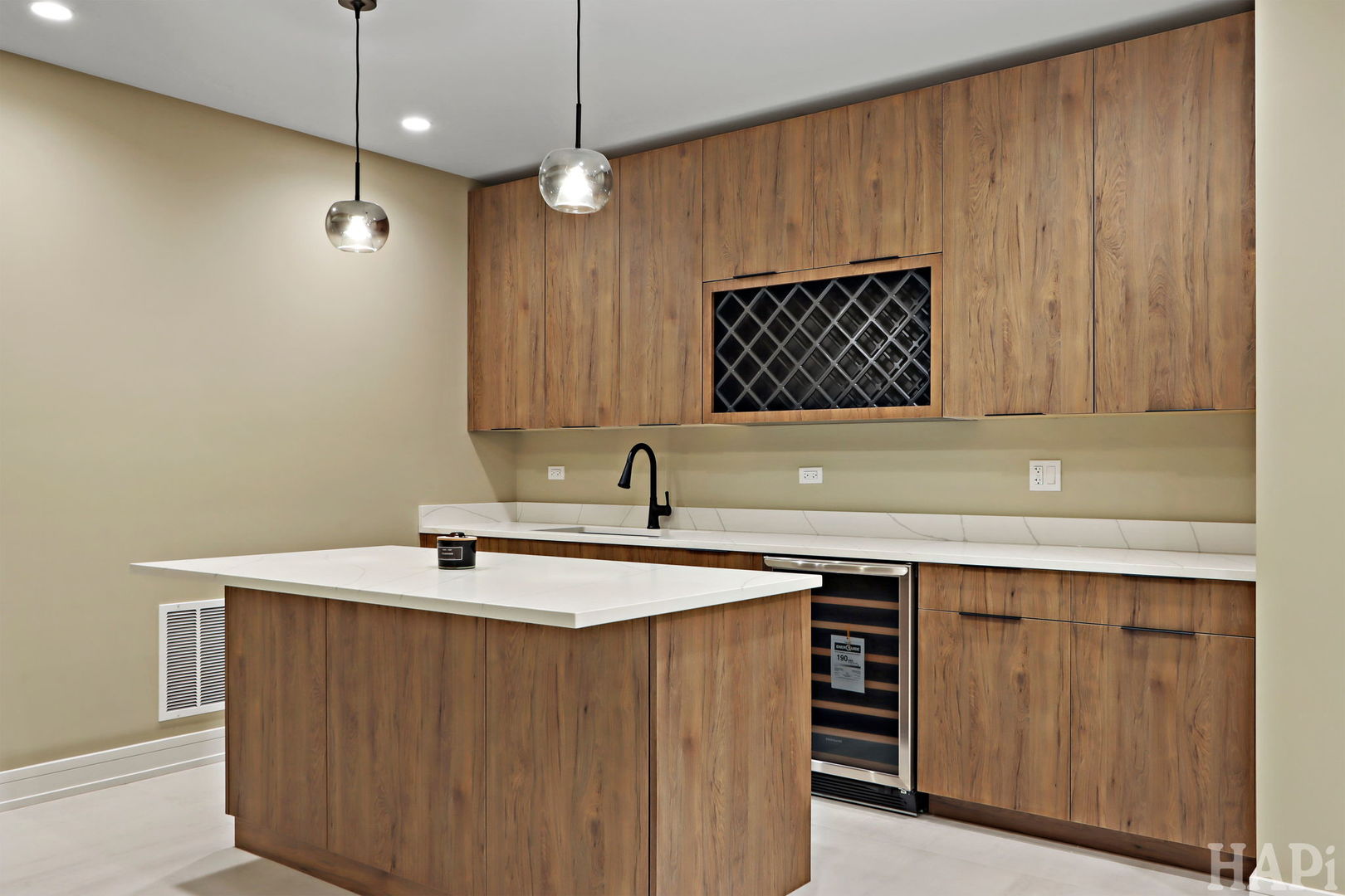 Glenview, Illinois 60025, United States, 5 Bedrooms Bedrooms, ,5 BathroomsBathrooms,Residential,Active,238113