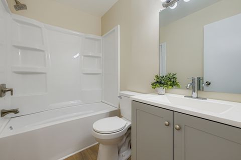 Tiny photo for 651 White Court, Gurnee, IL 60031 (MLS # 12430468)