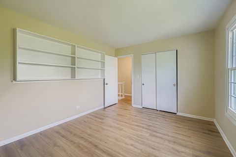 Tiny photo for 651 White Court, Gurnee, IL 60031 (MLS # 12430468)