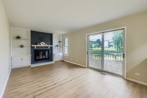 Tiny photo for 651 White Court, Gurnee, IL 60031 (MLS # 12430468)