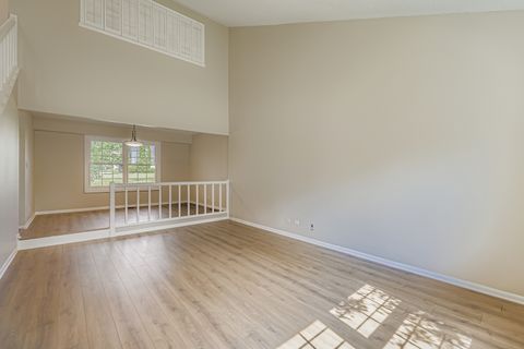 Tiny photo for 651 White Court, Gurnee, IL 60031 (MLS # 12430468)