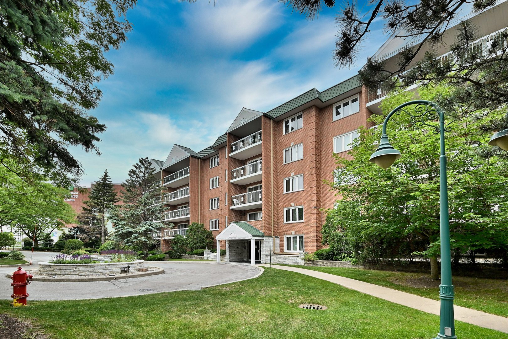 6980 W Touhy Avenue 509