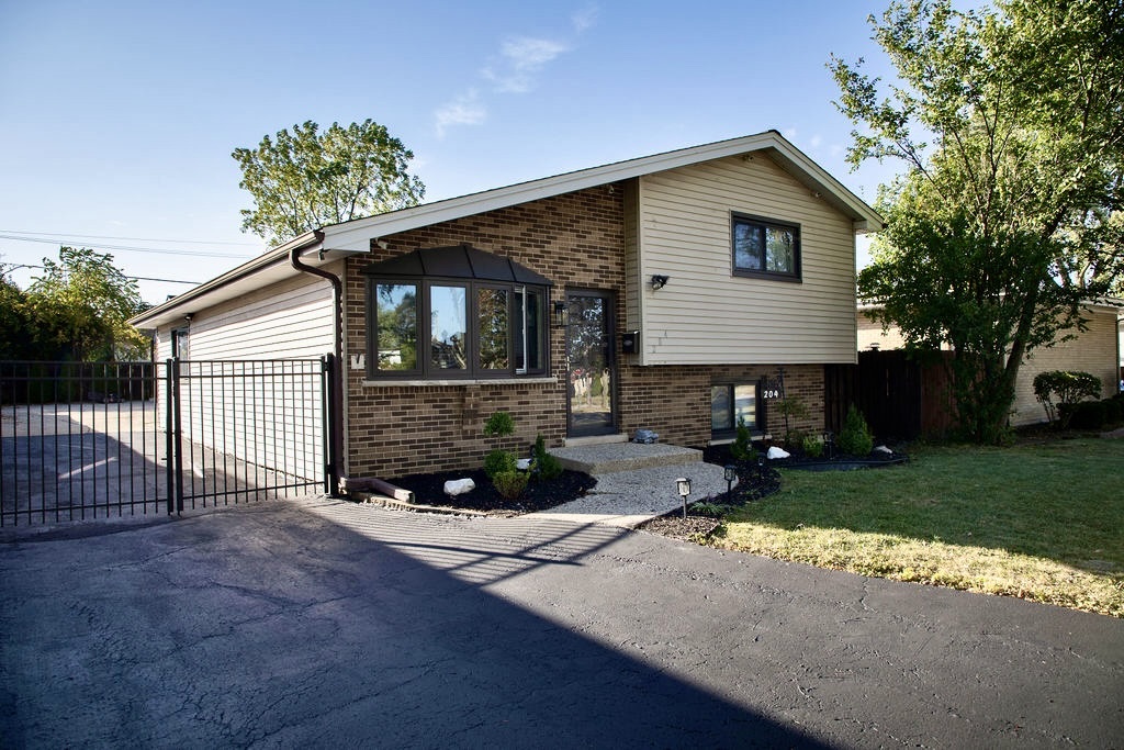 204 S Iowa Avenue