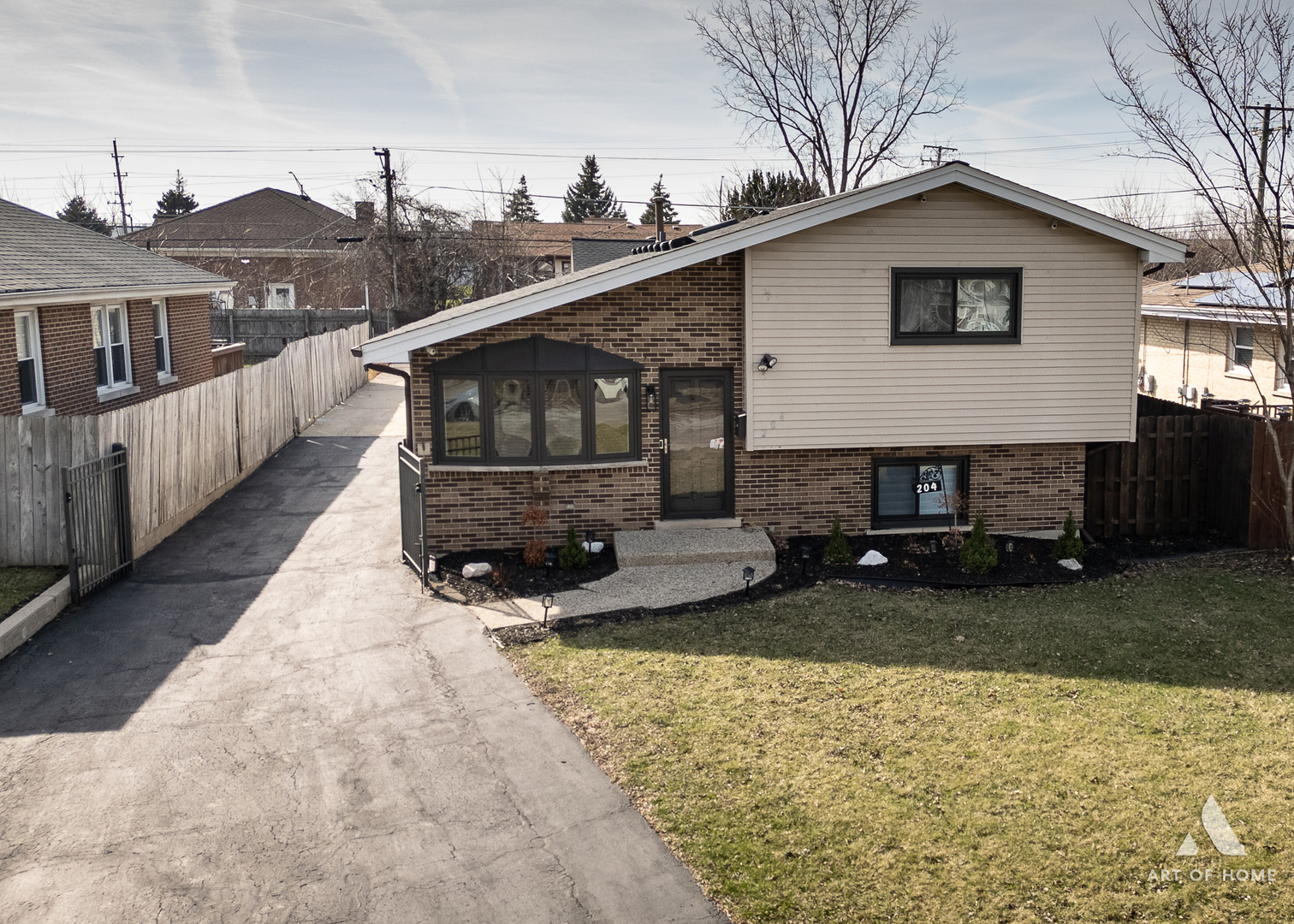 204 S Iowa Avenue