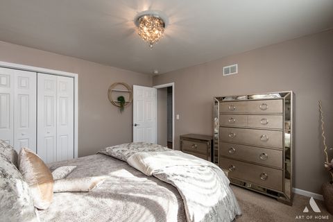 Tiny photo for 204 S Iowa Avenue, Addison, IL 60101 (MLS # 12599926)