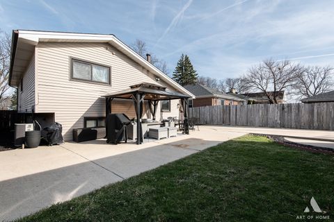Tiny photo for 204 S Iowa Avenue, Addison, IL 60101 (MLS # 12599926)