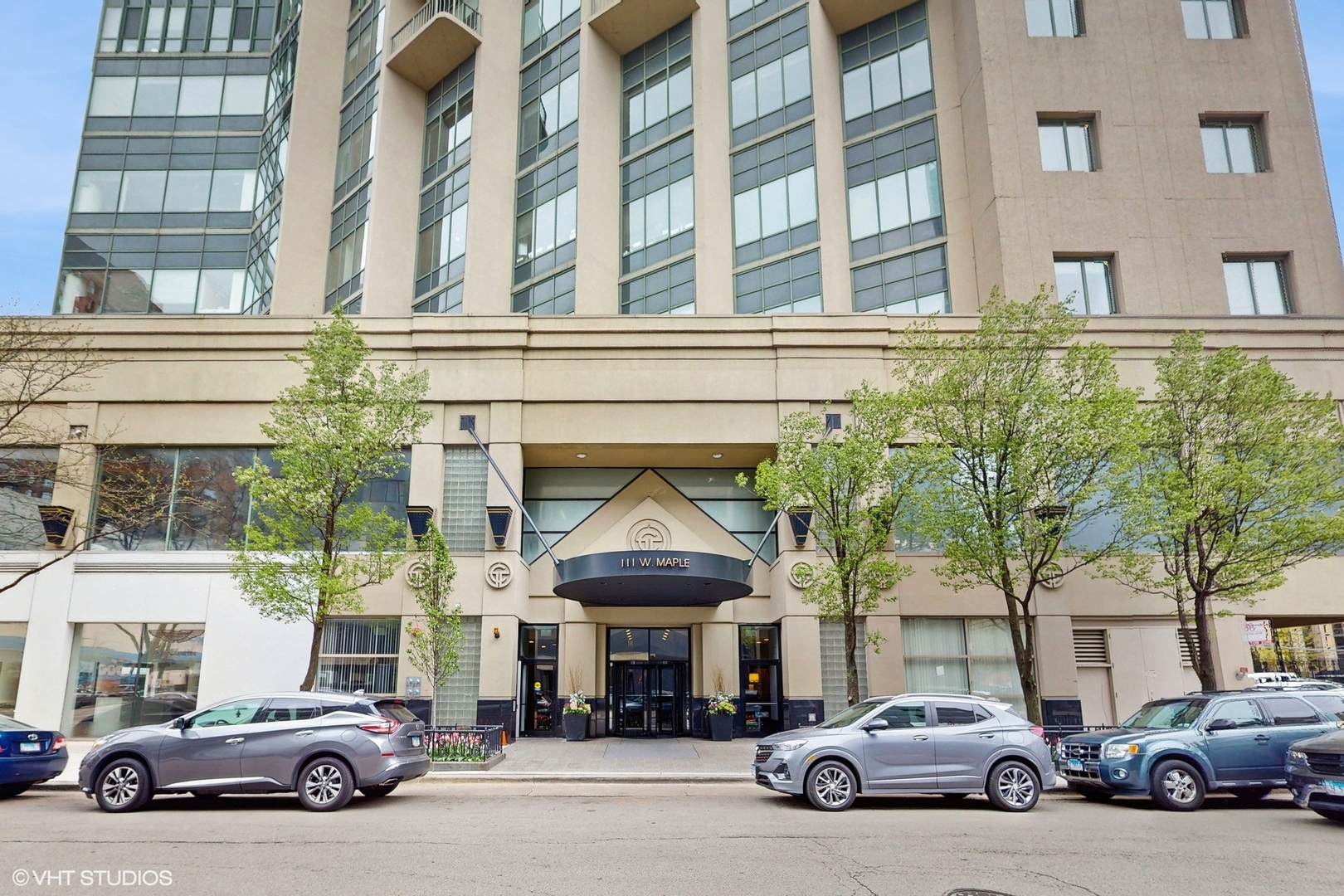 111 W Maple Street 1001