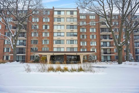 Photo of 2000 Saint Regis Drive #4G, Lombard, IL 60148 (MLS # 12529034)
