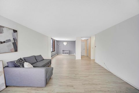 Tiny photo for 2000 Saint Regis Drive #4G, Lombard, IL 60148 (MLS # 12529034)