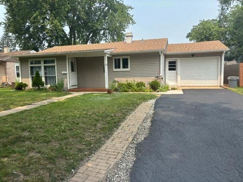 Photo of 22 Meadowlark Lane, Carpentersville, IL 60110 (MLS # 12711609)
