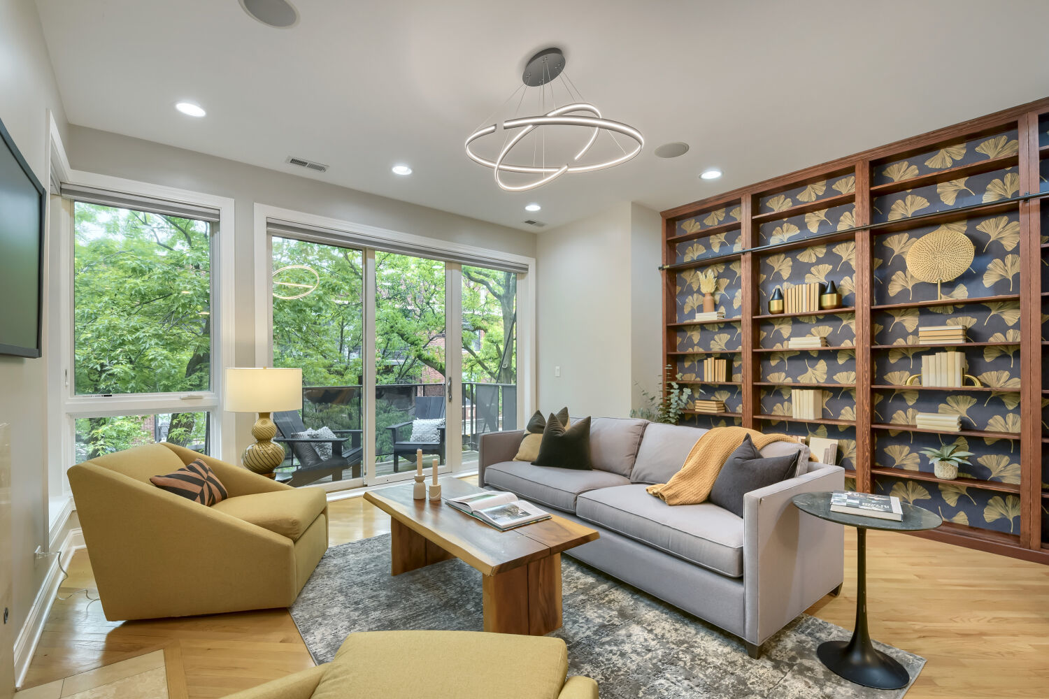 2251 W Wabansia Avenue 306