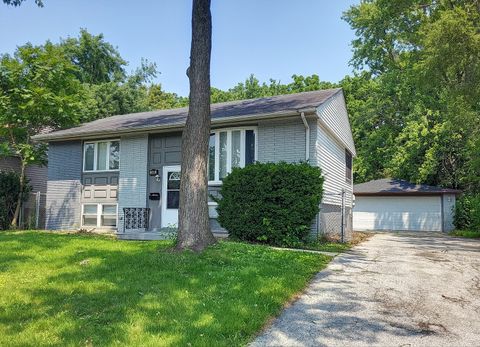 Tiny photo for 349 E Maple Drive, Glenwood, IL 60425 (MLS # 12508092)