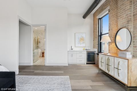Tiny photo for 401 N Aberdeen Street #4N, Chicago, IL 60642 (MLS # 12624351)