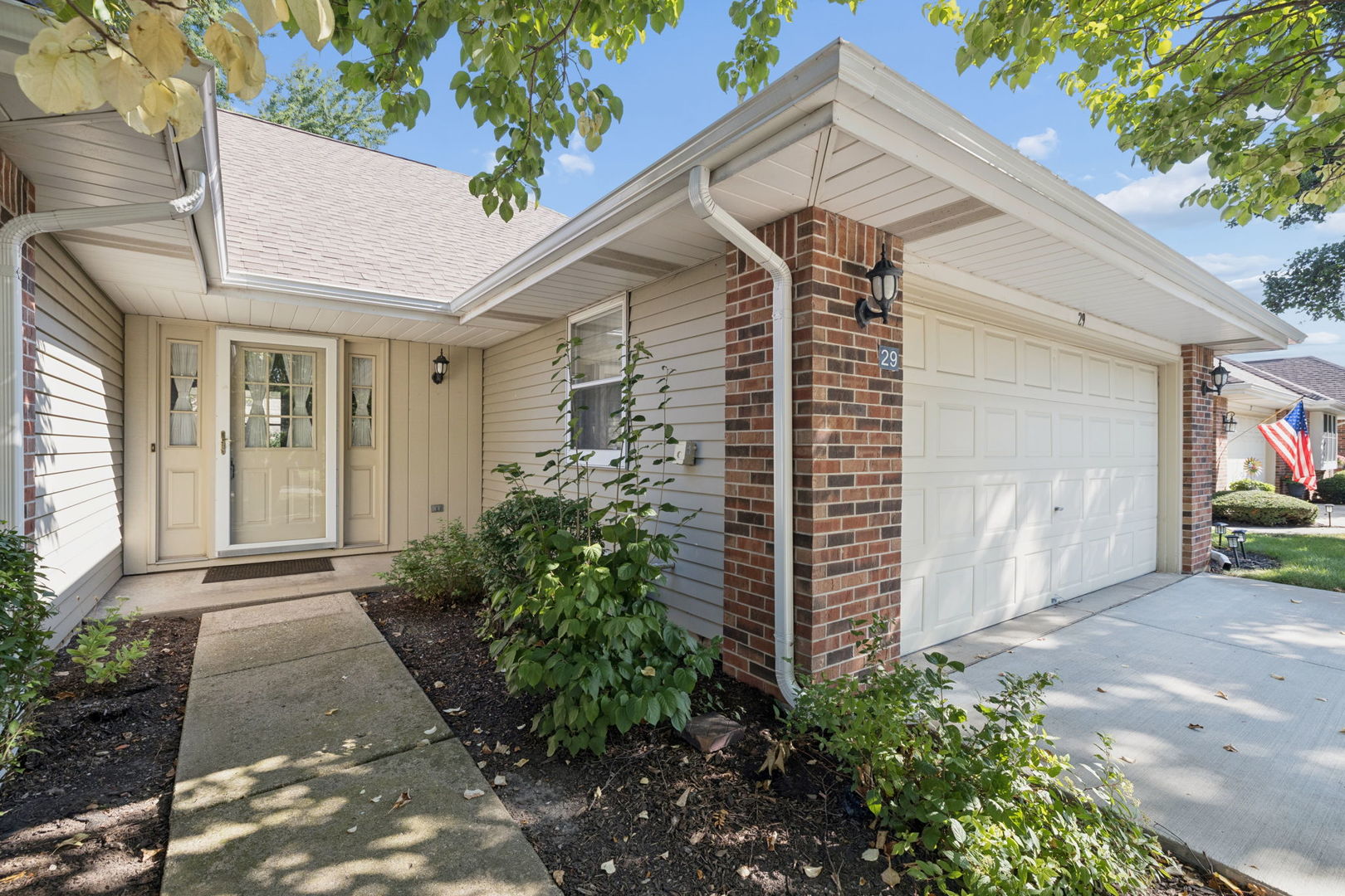 29 Fallcreek Circle
