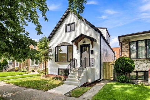 Photo of 5722 W Grover Street, Chicago, IL 60630 (MLS # 12744402)
