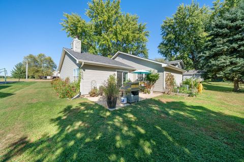 Tiny photo for 1724 LAKE HOLIDAY Drive, Lake Holiday, IL 60548 (MLS # 12491722)