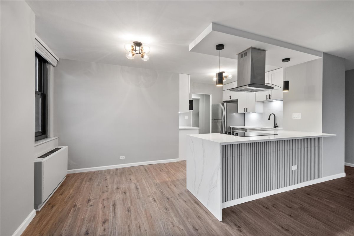 5701 N Sheridan Road 3B