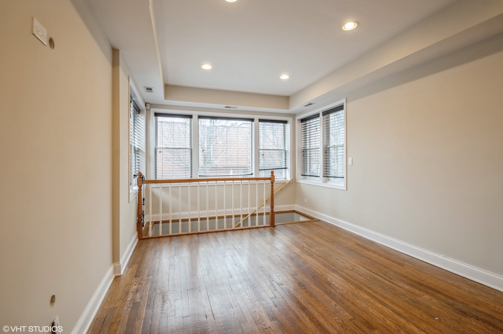 2417 N ridgeway 1
