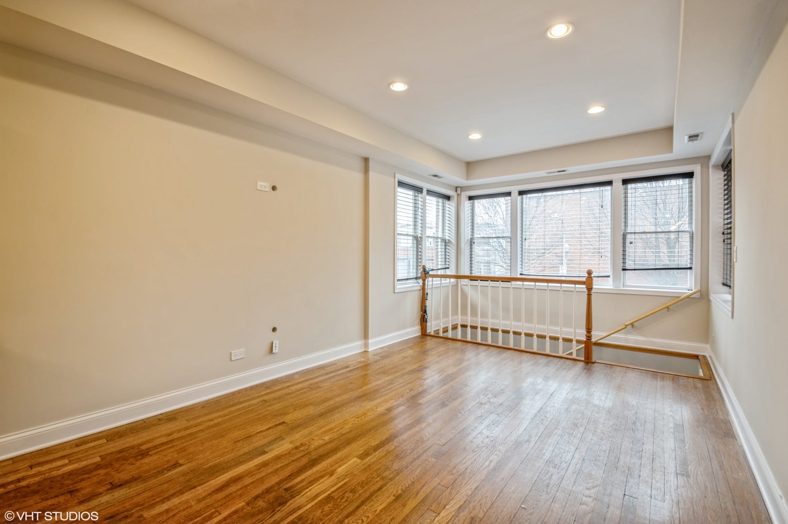 2417 N ridgeway 1