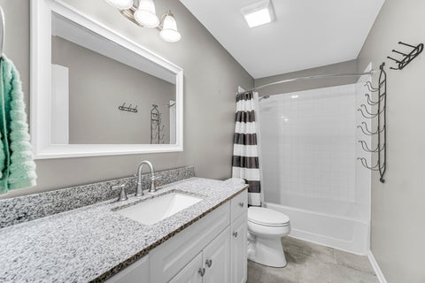 Tiny photo for 1257 Oakleaf Court, Aurora, IL 60506 (MLS # 12691683)