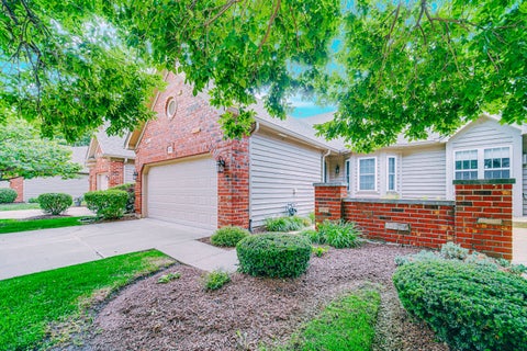 Tiny photo for 1257 Oakleaf Court, Aurora, IL 60506 (MLS # 12691683)