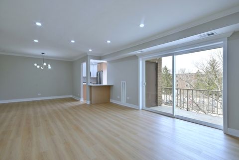 Tiny photo for 945 E Kenilworth Avenue #312, Palatine, IL 60074 (MLS # 12602570)