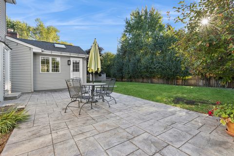 Tiny photo for 1940 Chippewa Drive, Wheaton, IL 60189 (MLS # 12493527)