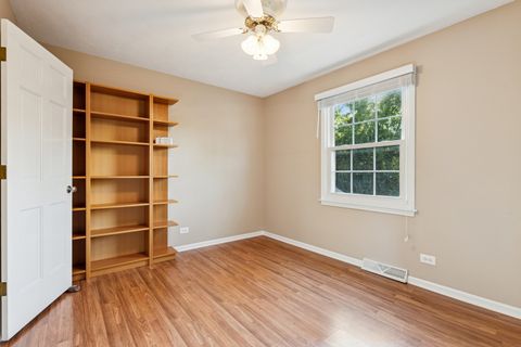 Tiny photo for 1940 Chippewa Drive, Wheaton, IL 60189 (MLS # 12493527)