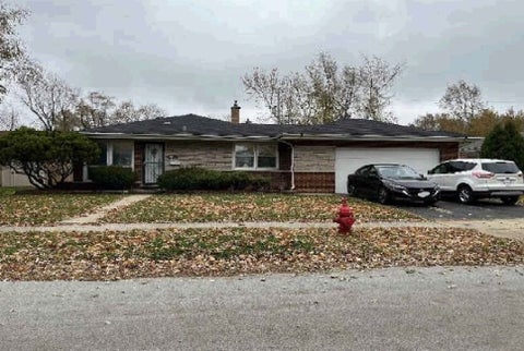Tiny photo for 16037 Minerva Avenue, South Holland, IL 60473 (MLS # 12670941)