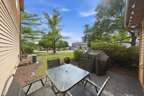 Tiny photo for 8321 Highpoint Circle #D, Darien, IL 60561 (MLS # 12763224)