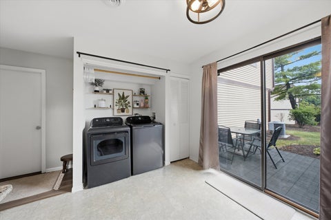 Tiny photo for 8321 Highpoint Circle #D, Darien, IL 60561 (MLS # 12763224)