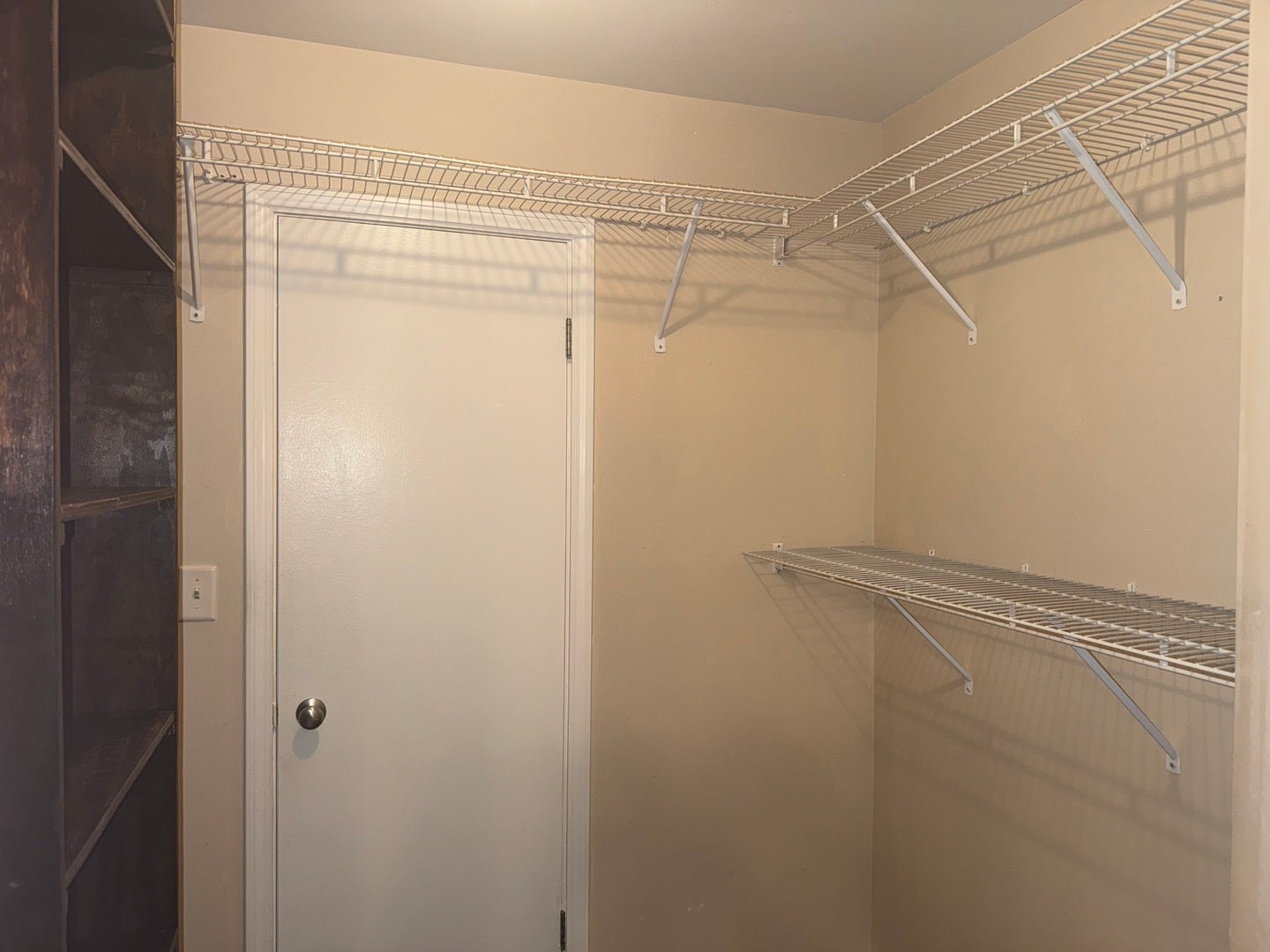 1810 Hemlock Place 208
