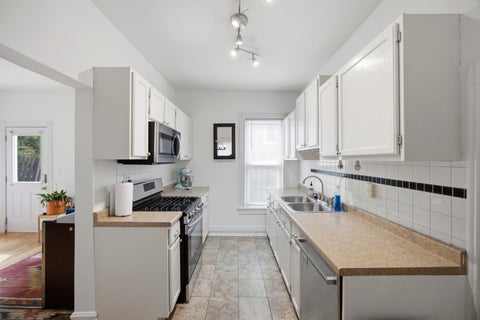 Tiny photo for 602 S 5th Avenue, St. Charles, IL 60174 (MLS # 12748763)