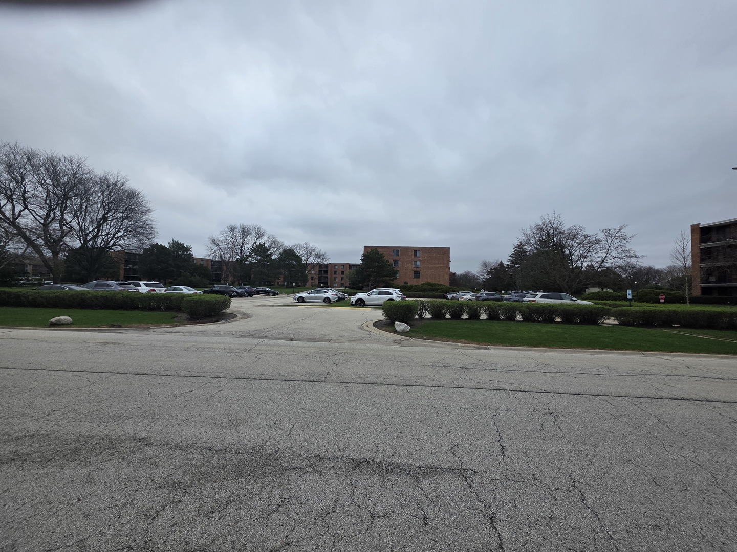 1415 E Central Road 318C