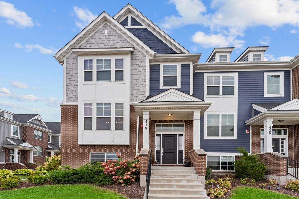 Photo for 418 Bluff Avenue, La Grange, IL 60525 (MLS # 12495688)