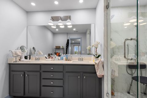 Tiny photo for 418 Bluff Avenue, La Grange, IL 60525 (MLS # 12495688)