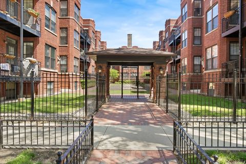 Photo of 2701 N Mildred Avenue #3B, Chicago, IL 60614 (MLS # 12632543)