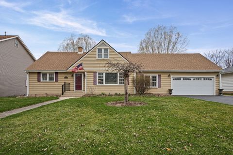 Photo of 420 Summit Street, Algonquin, IL 60102 (MLS # 12603481)