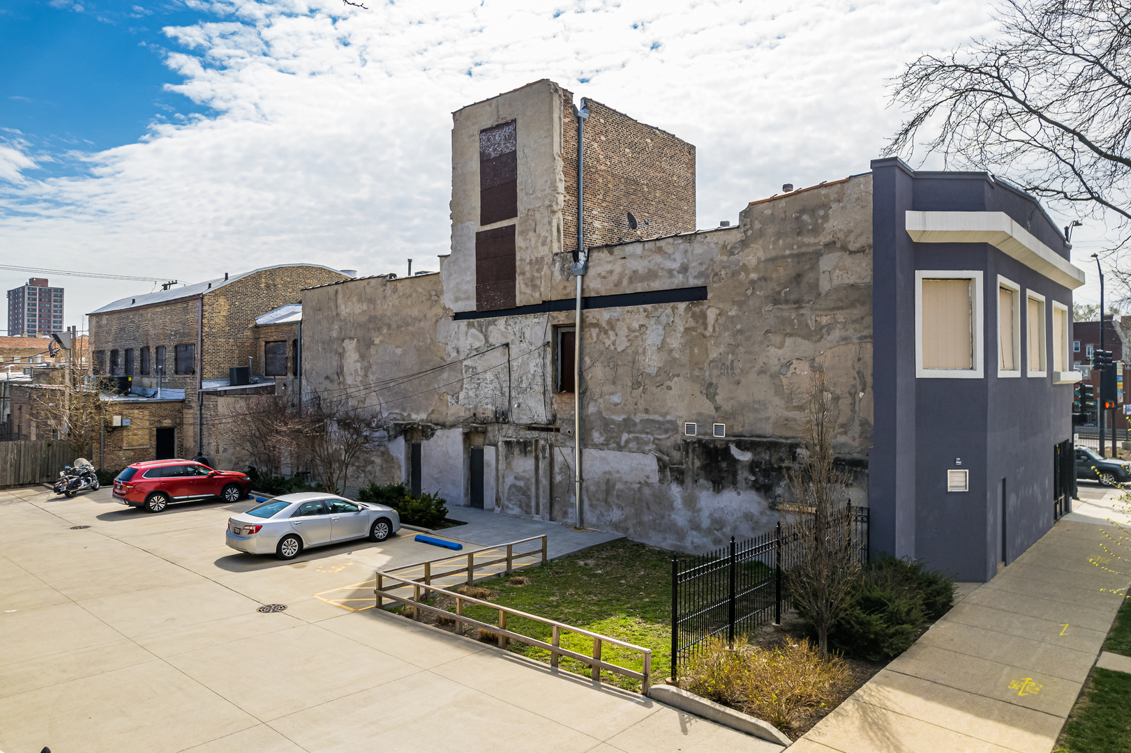 100 E 51st Street