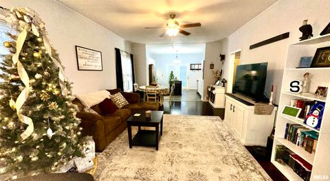 Tiny photo for 602 N SPRINGER Street, Carbondale, IL 62983 (MLS # EB460694)