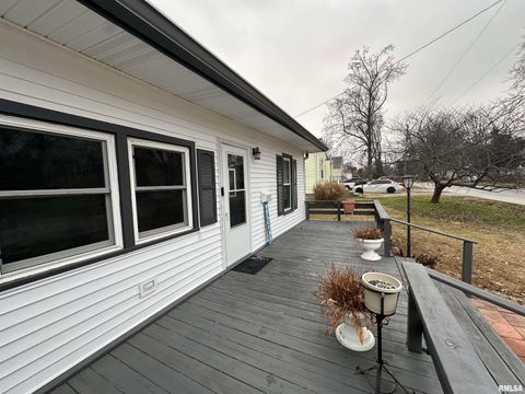 Tiny photo for 602 N SPRINGER Street, Carbondale, IL 62983 (MLS # EB460694)