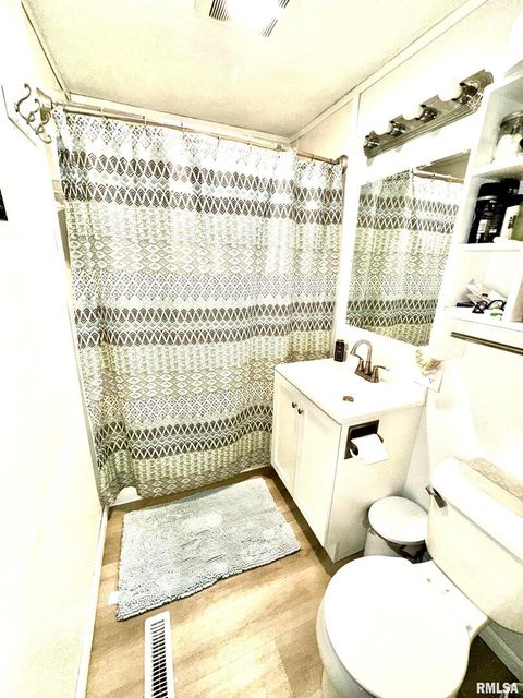 Tiny photo for 602 N SPRINGER Street, Carbondale, IL 62983 (MLS # EB460694)